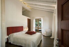 Villaparadiso-costasmeralda-bedrooms (1).jpg