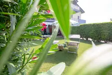 Lazise-apartment-piscina-giardino11.jpg