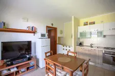 Lazise-apartment-piscina-giardino17.jpg
