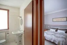 Lazise-apartment-piscina-giardino25.jpg
