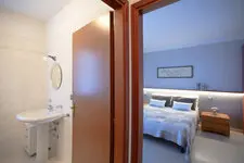 Lazise-apartment-piscina-giardino29.jpg