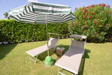 Lazise-apartment-piscina-giardino38.jpg